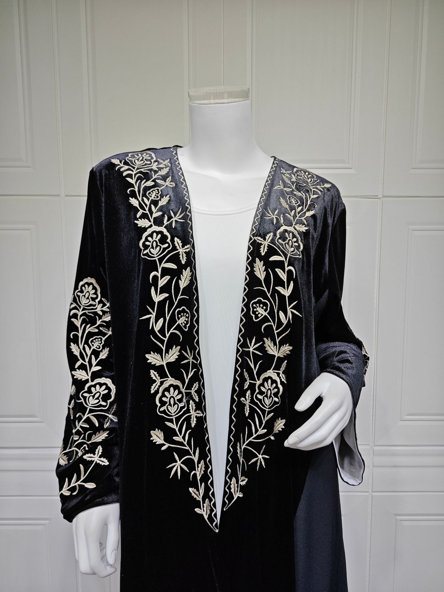 Abaya Aperta in Velluto Stile  - Embroidery Kebaya recensione e prezzo